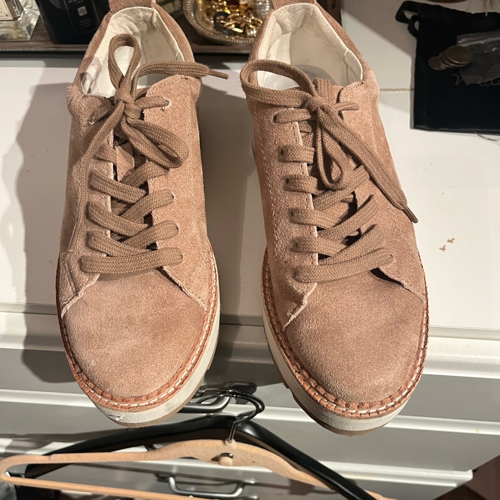 Dolce Vita platform sneaker shoe